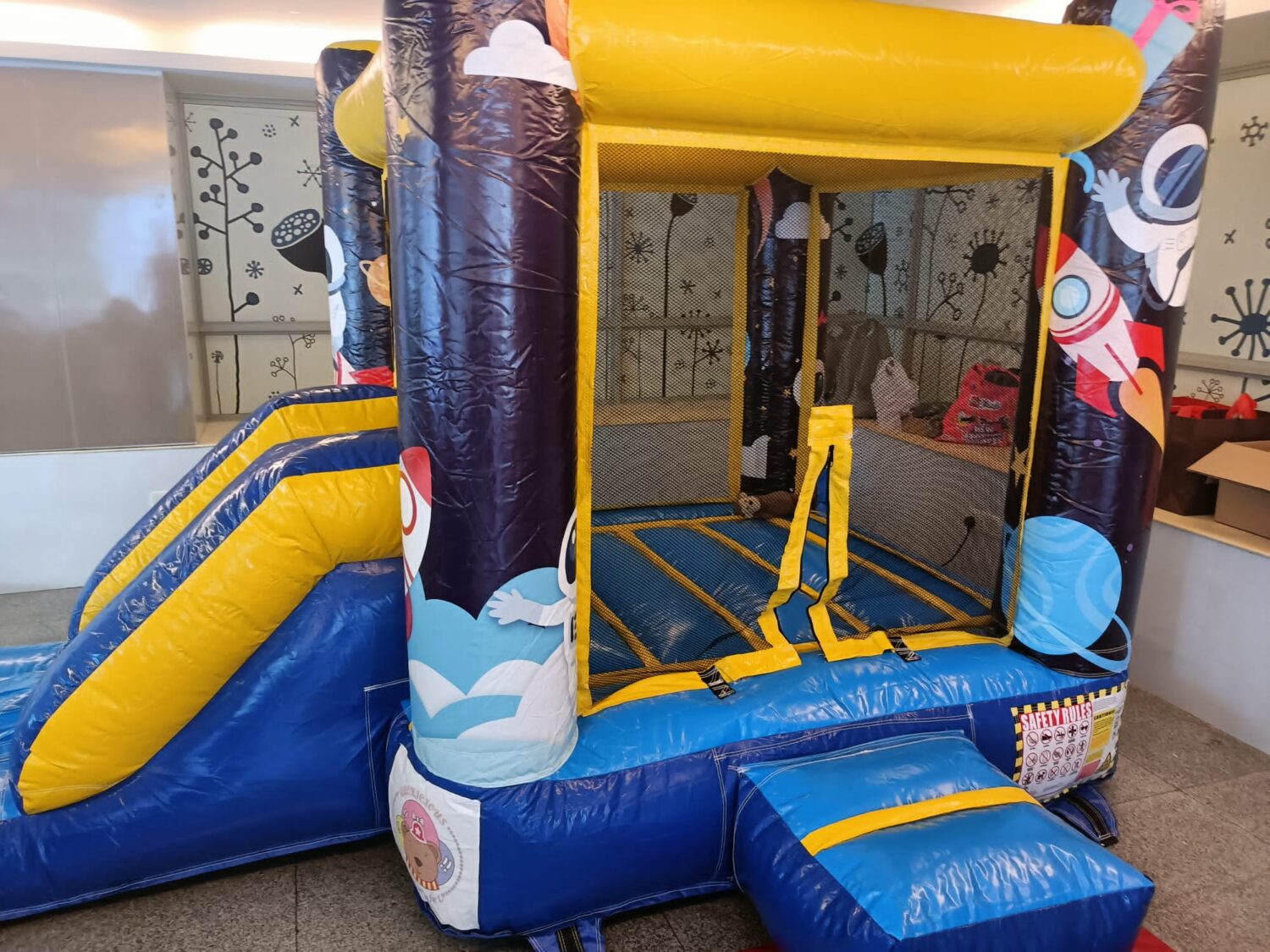 SPACE BOUNCEr hire side view
